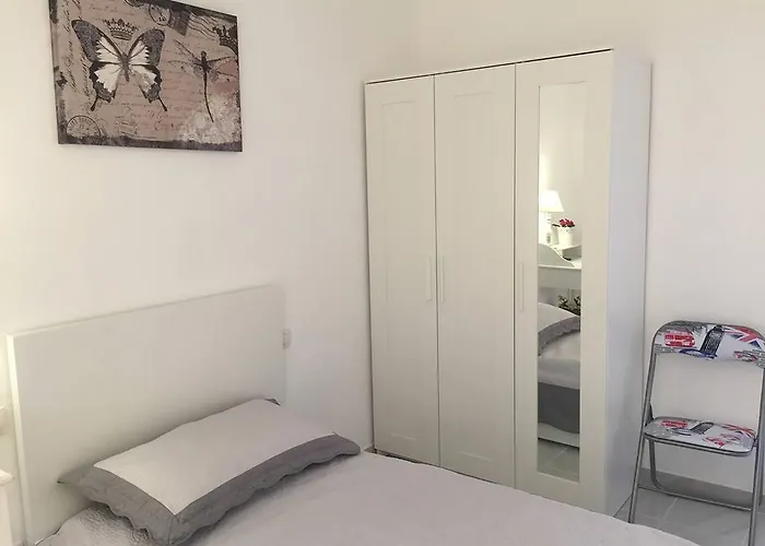 Montello Sweet House Iun Q5874